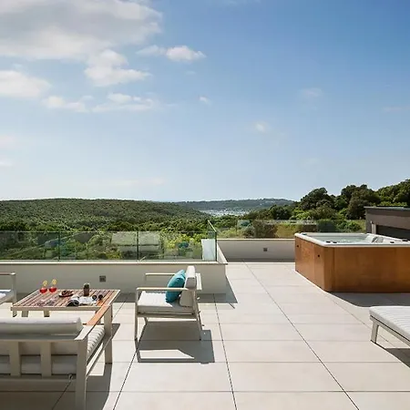 Сasa de vacaciones Beautiful ! 4 Bedrooms ! Message On Whats Sapp For Info!