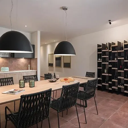 Beautiful ! 4 Bedrooms ! Message On Whats Sapp For Info!