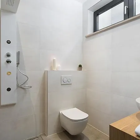 Beautiful ! 4 Bedrooms ! Message On Whats Sapp For Info!